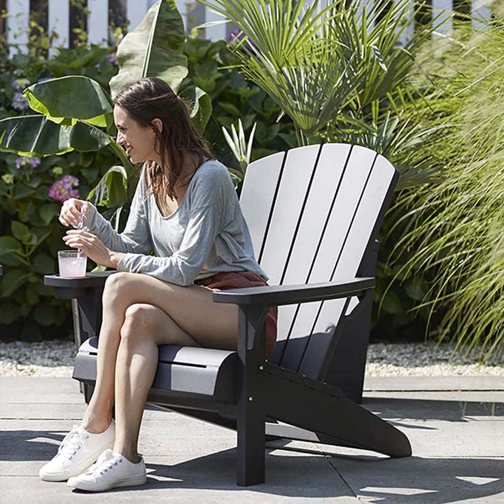 樹脂製ガーデンチェア 「ケター （KETER） アルパイン アディロンダック チェア」