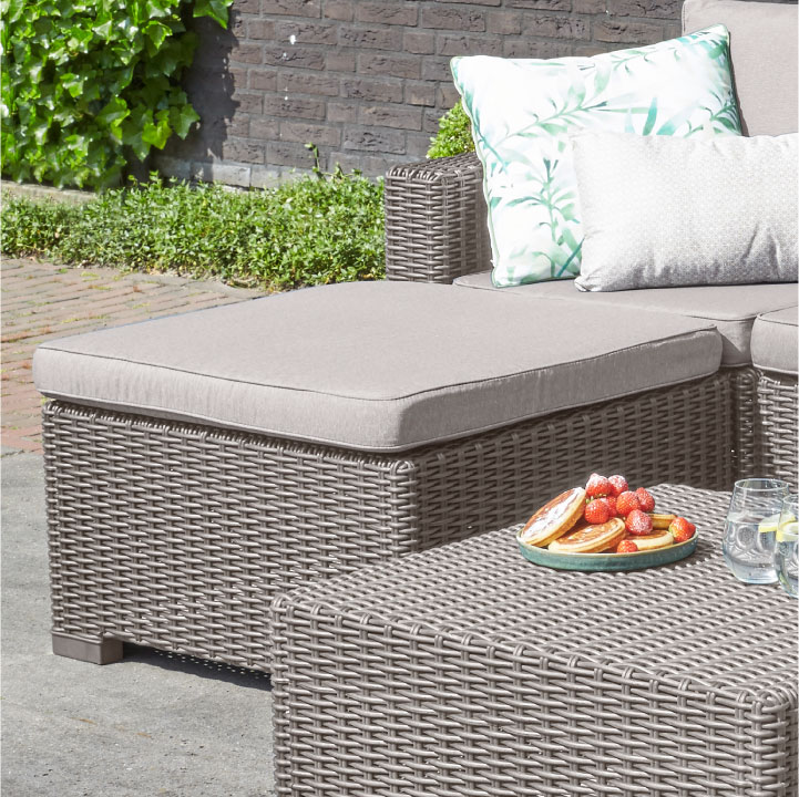 「フットスツール（オットマン） ケター（KETER） カリフォルニア（California Footstool）」