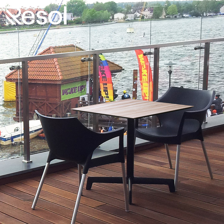 Resol Sputnik リソル スプートニック スクエアテーブル 70×70