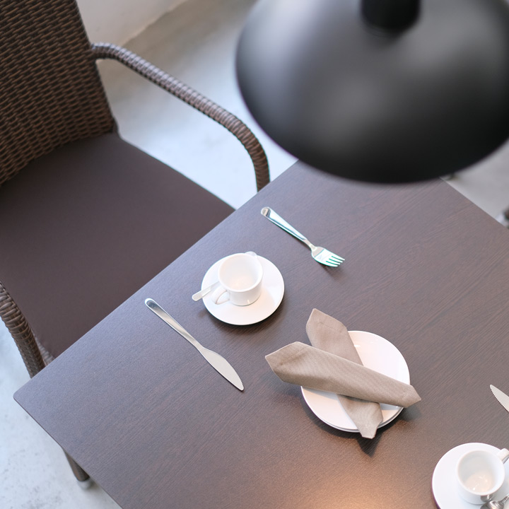 K.RAUCORD AMALFI ウッドグレイン テーブル 700×700