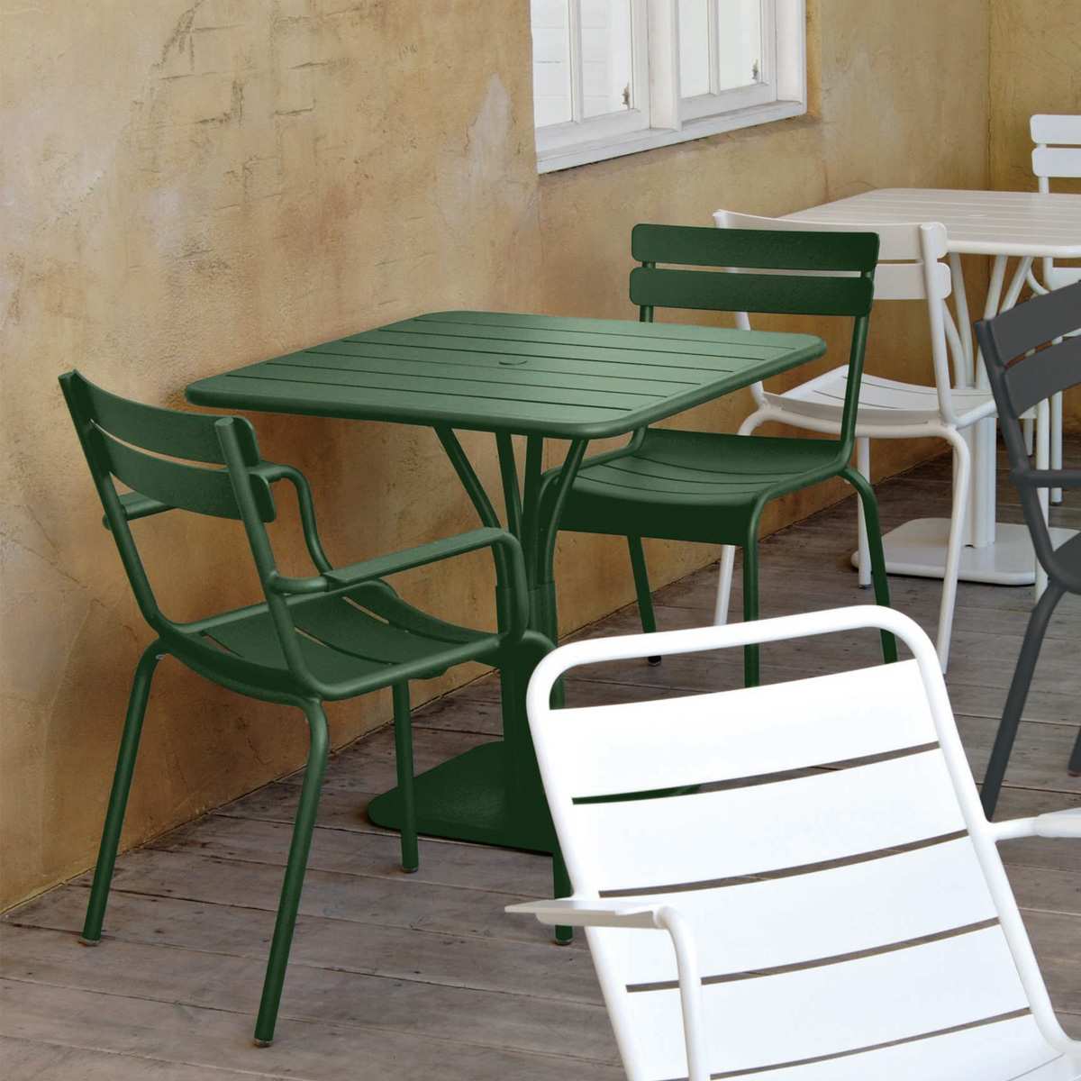 ガーデンテーブル「Fermob フェルモブ ルクセンブールテーブル80×80」