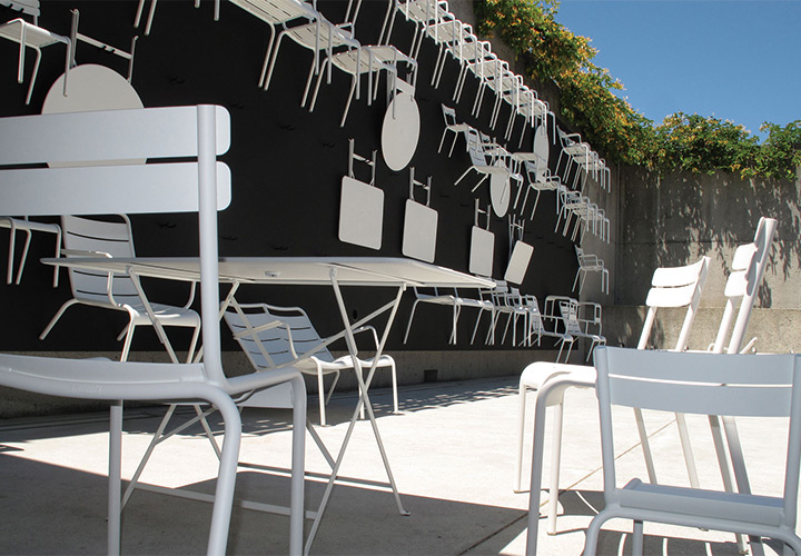 屋外用テーブル「Fermob ビストロ ラウンドテーブル96H」