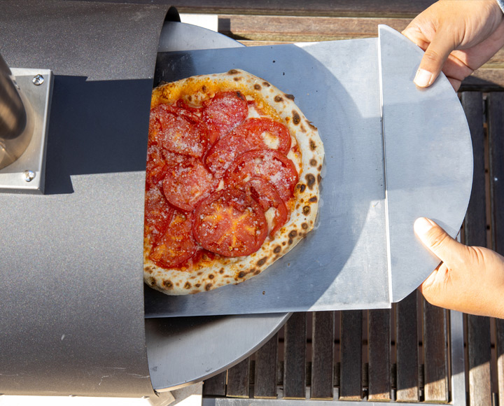 「ポータブルピザオーブン KABUTO（カブト）」