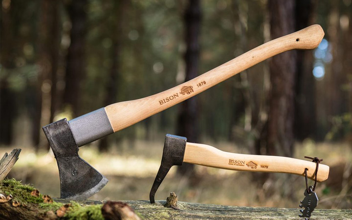 中型の伐採斧 「BISON（バイソン） AXE 1879シリーズ ユニバーサルアックス」