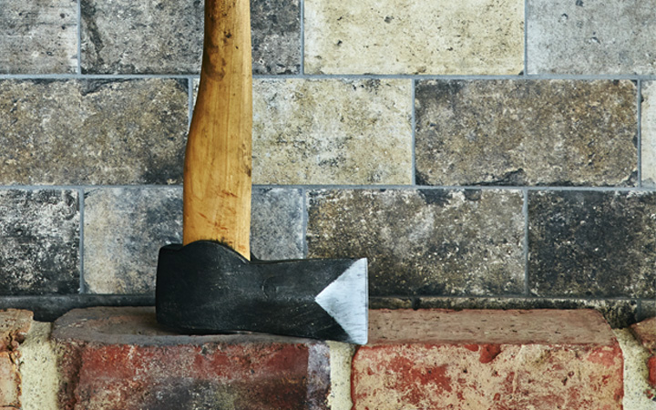 中型の薪割り斧 「BISON（バイソン） AXE 1879シリーズ スカンジナビアンアックス」