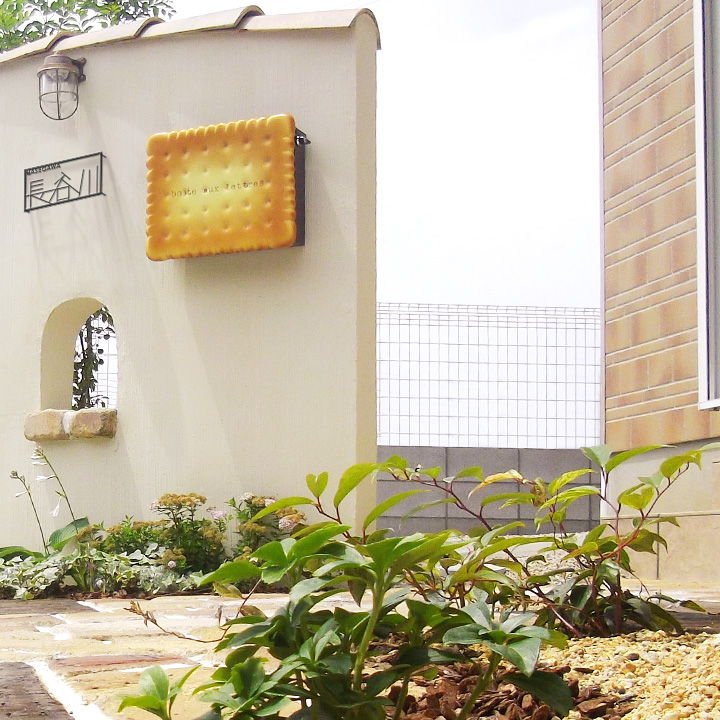 「郵便ポスト ビスケット」